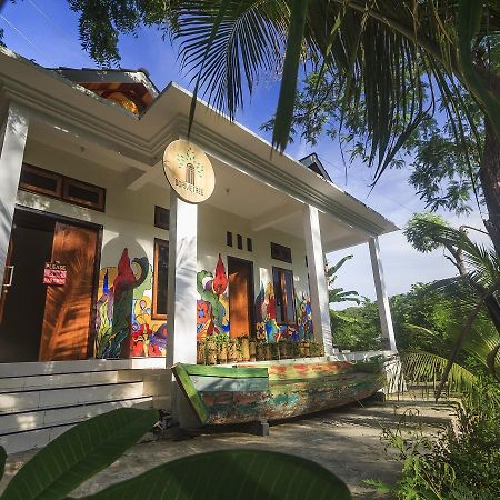 Hostel Dorme Tree Labuan Bajo Exteriér fotografie